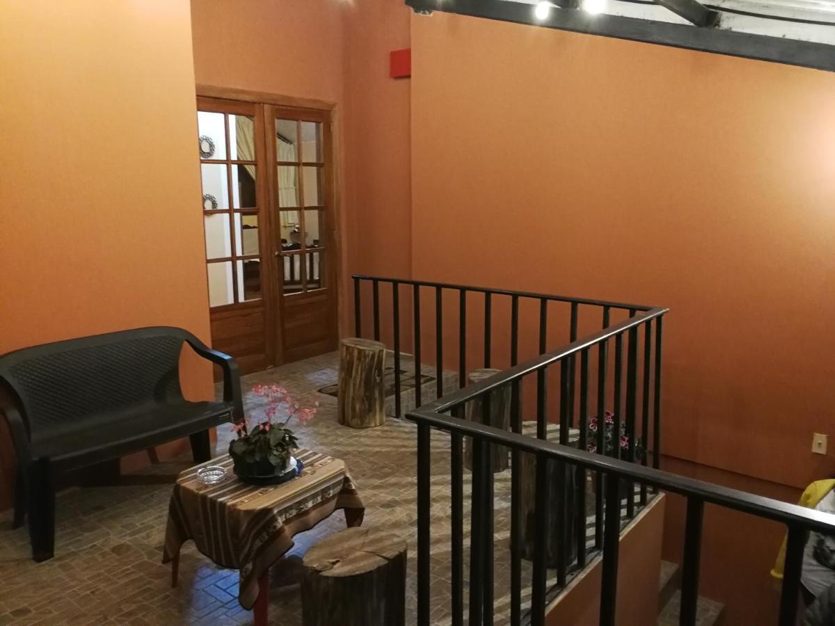 Chapelet Hostal Tababela Zewnętrze zdjęcie