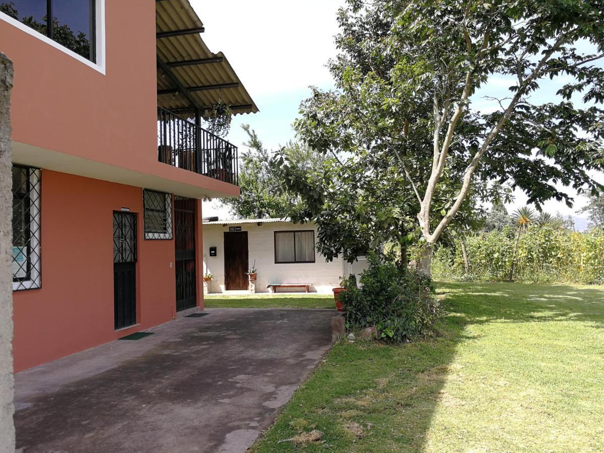 Chapelet Hostal Tababela Zewnętrze zdjęcie