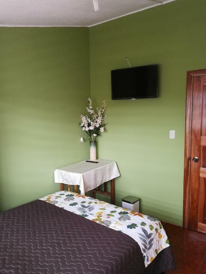 Chapelet Hostal Tababela Zewnętrze zdjęcie