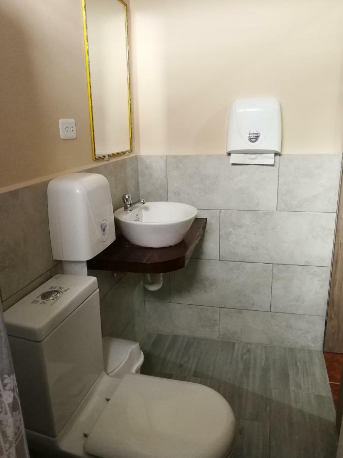 Chapelet Hostal Tababela Zewnętrze zdjęcie